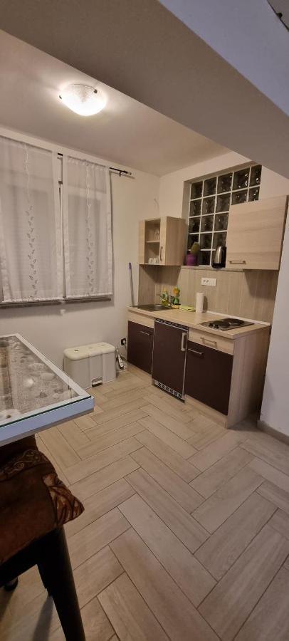 Apartmani Tatic Štinjan Екстериор снимка