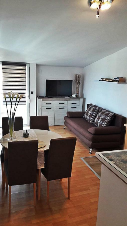 Apartmani Tatic Štinjan Екстериор снимка
